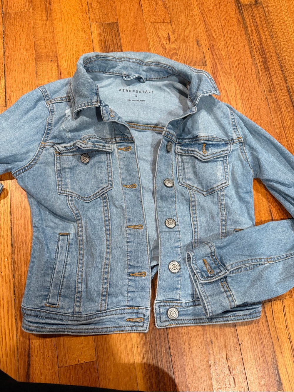 Aeropostale Light Wash Denim Jean Jacket - Women's Casual Trucker